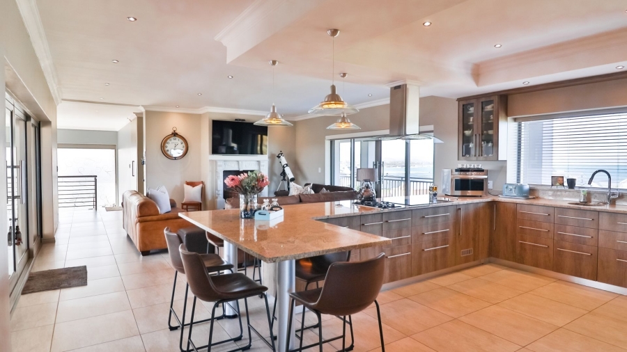 6 Bedroom Property for Sale in Kleinbaai Western Cape